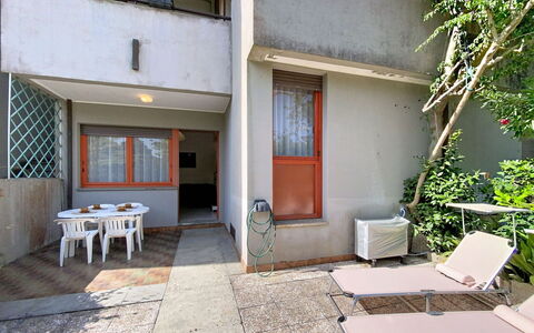 Villaggio Podere San Luigi: Woongebied, Huis, Appartement, Stedelijk Ontwerp, Balkon, Schaduw, Daylighting, Gips