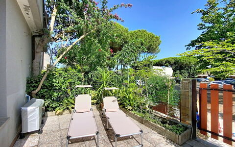 Villaggio Podere San Luigi: Woongebied, Huis, Appartement, Stedelijk Ontwerp, Balkon, Schaduw, Daylighting, Gips