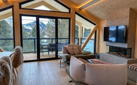 Großveitsch 605: Hout, Winter, Sneeuw, Freezing, Verblijf, Blokhut, Glacial Landform, Hardwood, Natuurlijk Materiaal, Timmerhout