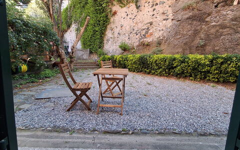 La Riva - Levanto: Meubilair, Buitenmeubels, Stoel, Bloempot, Buitentafel, Tuin, Flagstone, Beits, Kamerplant