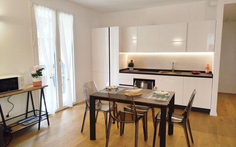 Lola Home - Levanto: Meubilair, Interieur Ontwerp, Flooring, Hout, Verdieping, Keuken En Eettafel, Houten Vloer, Keuken, Kamer, Tafel