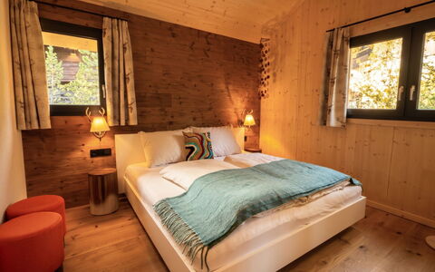 02 Nth056 18G Sup Chalet mit Sauna und Hot Tub 2 e: Hout, Interieur Ontwerp, Slaapkamer, Bed, Meubilair, Flooring, Verdieping, Huis, Huis, Plafond