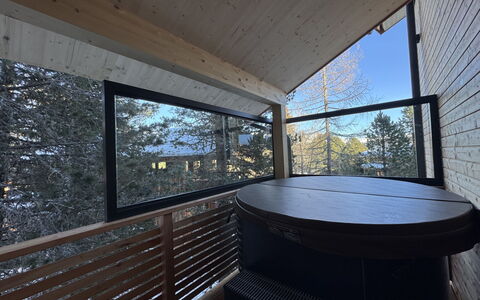 02 Nth052 18C Sup Chalet mit Sauna und Hot Tub 2 e: Huis, Struik, Huis, Woongebied, Landgoed, Verblijf, Hacienda, Werf, Schaduw, Gazon
