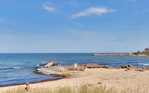 Anelia - 400M from the Sea: Huis, Struik, Huis, Woongebied, Landgoed, Verblijf, Hacienda, Werf, Schaduw, Gazon
