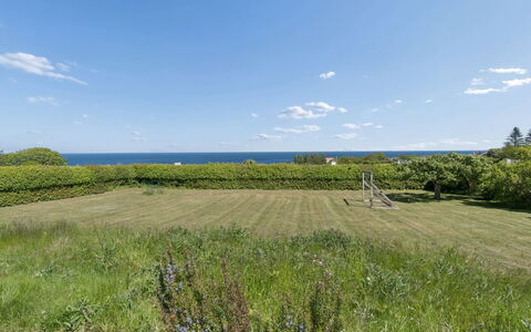 Anelia - 400M from the Sea: Huis, Struik, Huis, Woongebied, Landgoed, Verblijf, Hacienda, Werf, Schaduw, Gazon