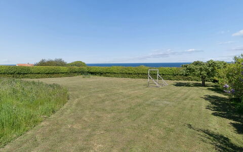 Anelia - 400M from the Sea: Huis, Struik, Huis, Woongebied, Landgoed, Verblijf, Hacienda, Werf, Schaduw, Gazon