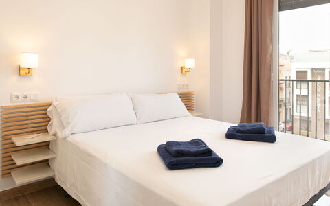 Elvix Nerja Center B: Huis, Struik, Huis, Woongebied, Landgoed, Verblijf, Hacienda, Werf, Schaduw, Gazon