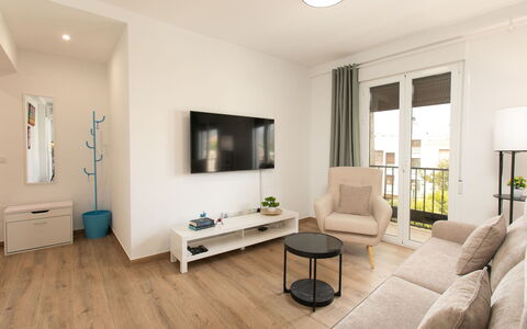 Elvix Nerja Center B: Huis, Struik, Huis, Woongebied, Landgoed, Verblijf, Hacienda, Werf, Schaduw, Gazon