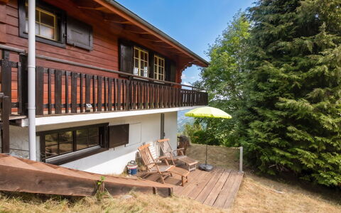 Prima 1084: Hout, Veranda, Huis, Verblijf, Huis, Dak, Deur, Hardwood, Balkon, Siding