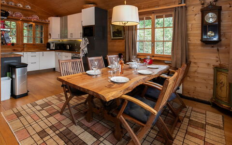Prima 1084: Meubilair, Hout, Interieur Ontwerp, Flooring, Tafel, Keuken En Eettafel, Plafond, Stoel, Verdieping, Eetkamer