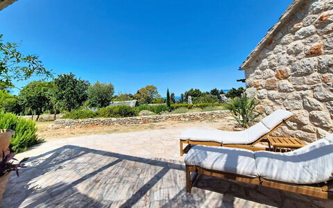 Bilušić: Zwembad, Balkon, Appartement, Toevlucht, Landgoed, Villa, Hotel, Hacienda, Badplaats, Binnenplaats