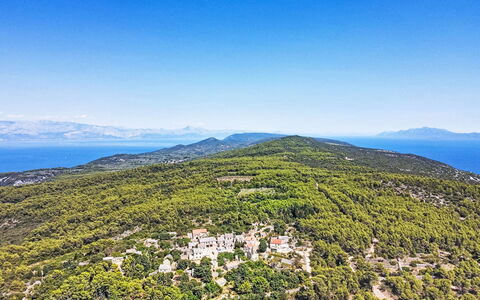 Bilušić: Zwembad, Balkon, Appartement, Toevlucht, Landgoed, Villa, Hotel, Hacienda, Badplaats, Binnenplaats