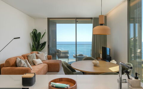 Azure Calheta: Zwembad, Balkon, Appartement, Toevlucht, Landgoed, Villa, Hotel, Hacienda, Badplaats, Binnenplaats