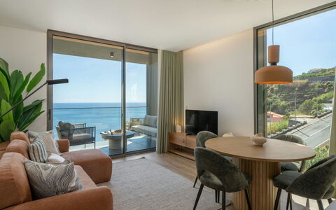 Azure Calheta: Zwembad, Balkon, Appartement, Toevlucht, Landgoed, Villa, Hotel, Hacienda, Badplaats, Binnenplaats