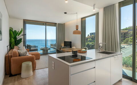 Azure Calheta: Zwembad, Balkon, Appartement, Toevlucht, Landgoed, Villa, Hotel, Hacienda, Badplaats, Binnenplaats