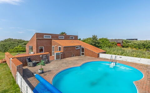 Scarlet - 500M from the Sea: Blauw, Zwembad, Boerderij