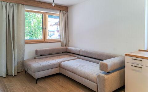 Auffach 602: Meubilair, Flooring, Hout, Interieur Ontwerp, Verdieping, Houten Vloer, Huis, Kamer, Bankstel, Woonkamer