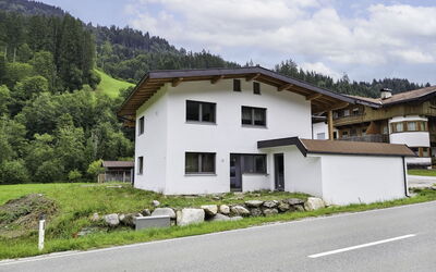 Auffach 602: Gebouw, Venster, Huis, Huis, Dak, Architectuur, Woongebied, Verblijf, Menselijke Nederzetting, Helling