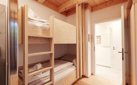 Niederwölz 603: Hout, Interieur Ontwerp, Verdieping, Plafond, Beits, Hardwood, Houten Vloer, Slaapkamer, Appartement, Bed