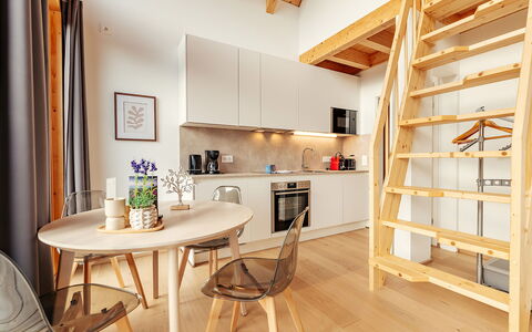 Niederwölz 604: Meubilair, Interieur Ontwerp, Flooring, Verdieping, Hout, Houten Vloer, Kamer, Plafond, Stoel, Huis