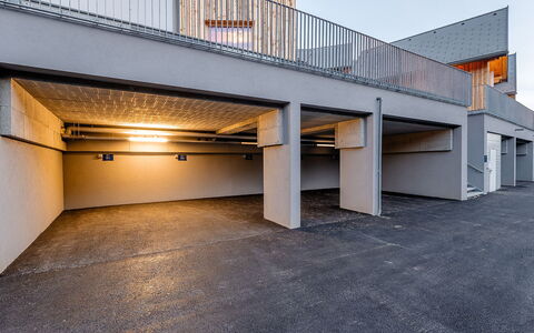 Niederwölz 606: Architectuur, Samengesteld Materiaal, Helling, Beton, Balkon, Daylighting