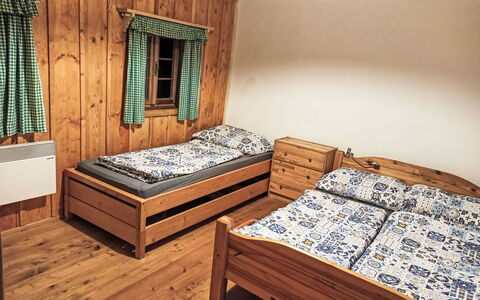 U Kazíků: Hout, Flooring, Verdieping, Slaapkamer, Bed, Meubilair, Interieur Ontwerp, Stapelbed, Bed Frame, Hardwood