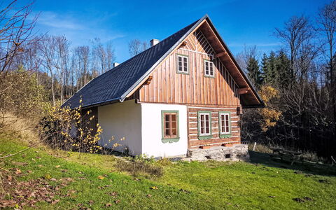 U Kazíků: Gebouw, Venster, Huis, Huis, Verblijf, Dak, Landelijk Gebied, Menselijke Nederzetting, Boerderij, Siding