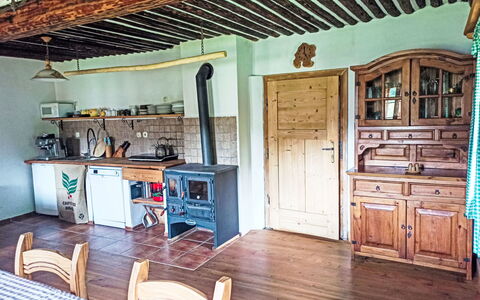 U Kazíků: Meubilair, Hout, Keuken, Plafond, Flooring, Interieur Ontwerp, Verdieping, Kamer, Hardwood, Beits