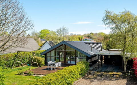Aida - 550M from the Sea: Gras, Dak, Struik, Huis, Huis, Verblijf, Land Lot, Tuin, Groundcover