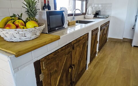 Mar de Cristal Playa Honda 500: Hout, Meubilair, Cabinetry, Flooring, Countertop, Verdieping, Kast, Lade, Beits, Keuken