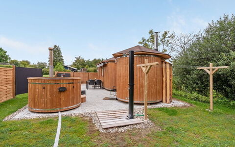 Ingebore - 500M from the Sea: Thatching, Verblijf, Huis, Dak, Huis, Boerderij, Hut, Landgoed, Dorp