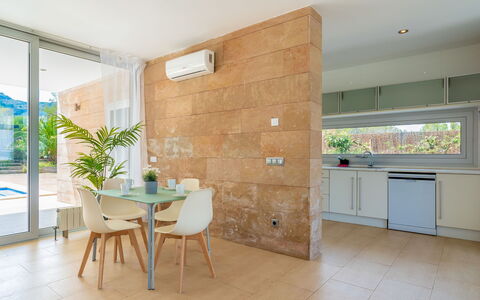 Villa Brisa: Blauw, Balkon, Leuning, Appartement, Hek, Zee, Toevlucht, Condominium, Zwembad, Hotel