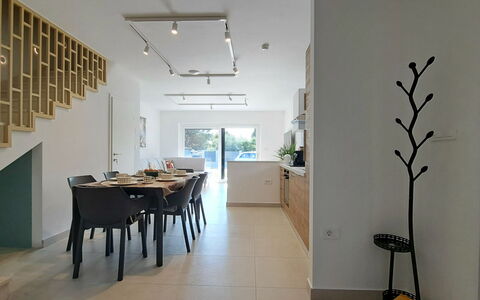 Duplex: Blauw, Balkon, Leuning, Appartement, Hek, Zee, Toevlucht, Condominium, Zwembad, Hotel