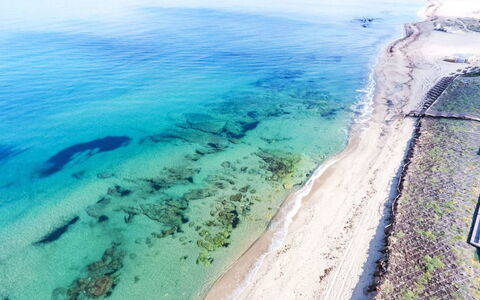 Domus de Mar: Blauw, Water, Zwemwater, Strand, Kust, Zee, Horizon, Kust En Oceanic Landvormen, Kust