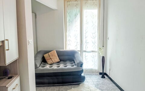 Onda Blu House: Meubilair, Interieur Ontwerp, Verdieping, Flooring, Hout, Kamer, Textiel, Woonkamer, Bankstel, Verlichting