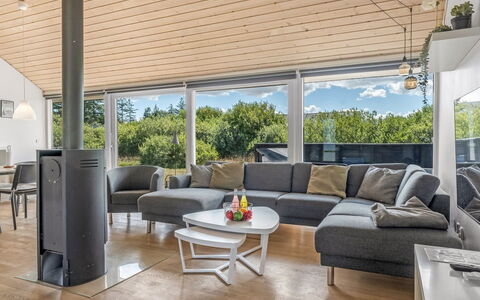 Tuva - 3.5Km from the Sea: Flooring, Hout, Interieur Ontwerp, Meubilair, Bankstel, Verdieping, Woonkamer, Houten Vloer, Huis