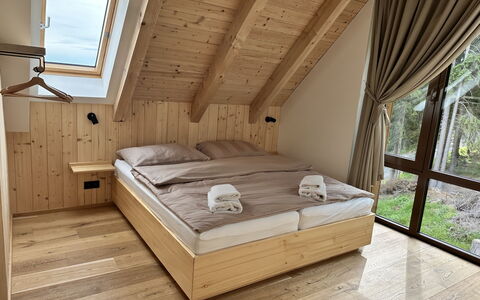 Rebelka: Hout, Interieur Ontwerp, Flooring, Slaapkamer, Verdieping, Meubilair, Bed, Plafond, Houten Vloer, Kamer