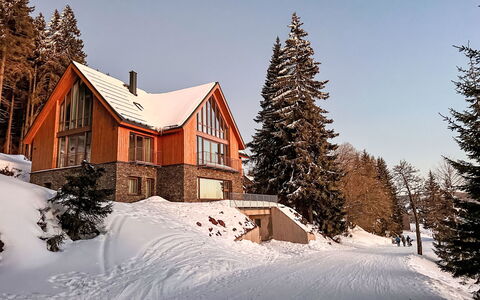 Rebelka: Gebouw, Huis, Huis, Sneeuw, Winter, Dak, Architectuur, Verblijf, Freezing, Lariks