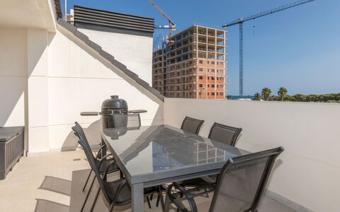 Sol Y Mar i: Verdieping, Flooring, Appartement, Balkon, Stoel, Ontwerp, Daylighting, Tegel, Houten Vloer, Penthouse
