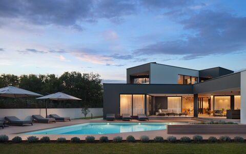 Villa H2: Schaduw, Landgoed, Villa, Zwembad, Binnenplaats, Eco Hotel, Herenhuis
