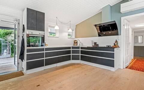 Ry 601: Flooring, Hout, Plafond, Major Appliance, Verdieping, Interieur Ontwerp, Keuken, Cabinetry, Toestel Van De Keuken, Houten Vloer
