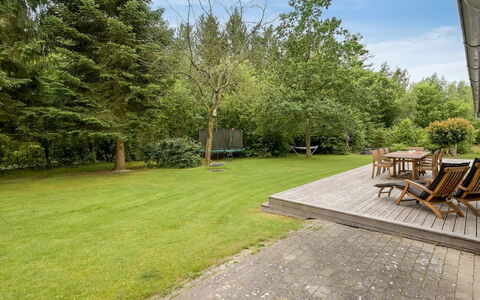 Matthea - 2.9Km from the Sea: Hout, Dak, Huis, Huis, Architectuur, Siding, Land Lot, Verblijf, Schuur, Garden Gebouwen