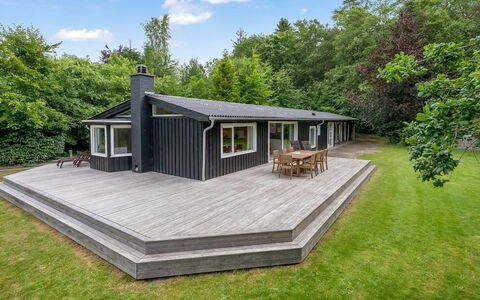 Matthea - 2.9Km from the Sea: Hout, Dak, Huis, Huis, Architectuur, Siding, Land Lot, Verblijf, Schuur, Garden Gebouwen