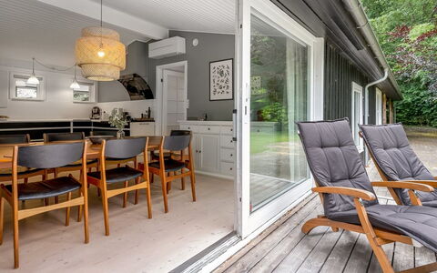 Matthea - 2.9Km from the Sea: Hout, Dak, Huis, Huis, Architectuur, Siding, Land Lot, Verblijf, Schuur, Garden Gebouwen
