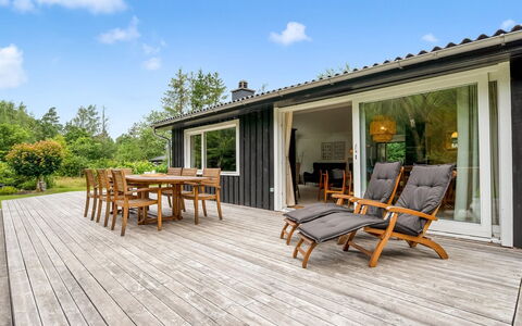 Matthea - 2.9Km from the Sea: Hout, Dak, Huis, Huis, Architectuur, Siding, Land Lot, Verblijf, Schuur, Garden Gebouwen