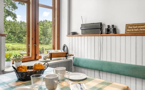 Ajna - 20.9Km from the Sea: Meubilair, Hout, Interieur Ontwerp, Flooring, Tafel, Verdieping, Kamer, Keuken En Eettafel, Beits, Keuken