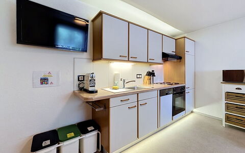 Susi: Interieur Ontwerp, Meubilair, Flooring, Verdieping, Plafond, Verlichting, Kamer, Keuken, Countertop, Cabinetry