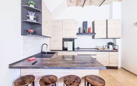 La Terrazza di Caramanico: Meubilair, Interieur Ontwerp, Flooring, Keuken, Hout, Countertop, Toestel Van De Keuken, Verdieping, Plafond, Cabinetry
