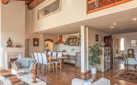 Bellavista: Meubilair, Interieur Ontwerp, Bankstel, Flooring, Hout, Verdieping, Woonkamer, Kamer, Plafond, Stoel