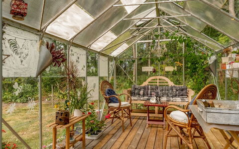 Løgstør 648: Bloempot, Tuin, Kamerplant, Garden Gebouwen, Outdoor Structuur, Stoel, Eco Hotel, Natuurlijk Materiaal, Backyard
